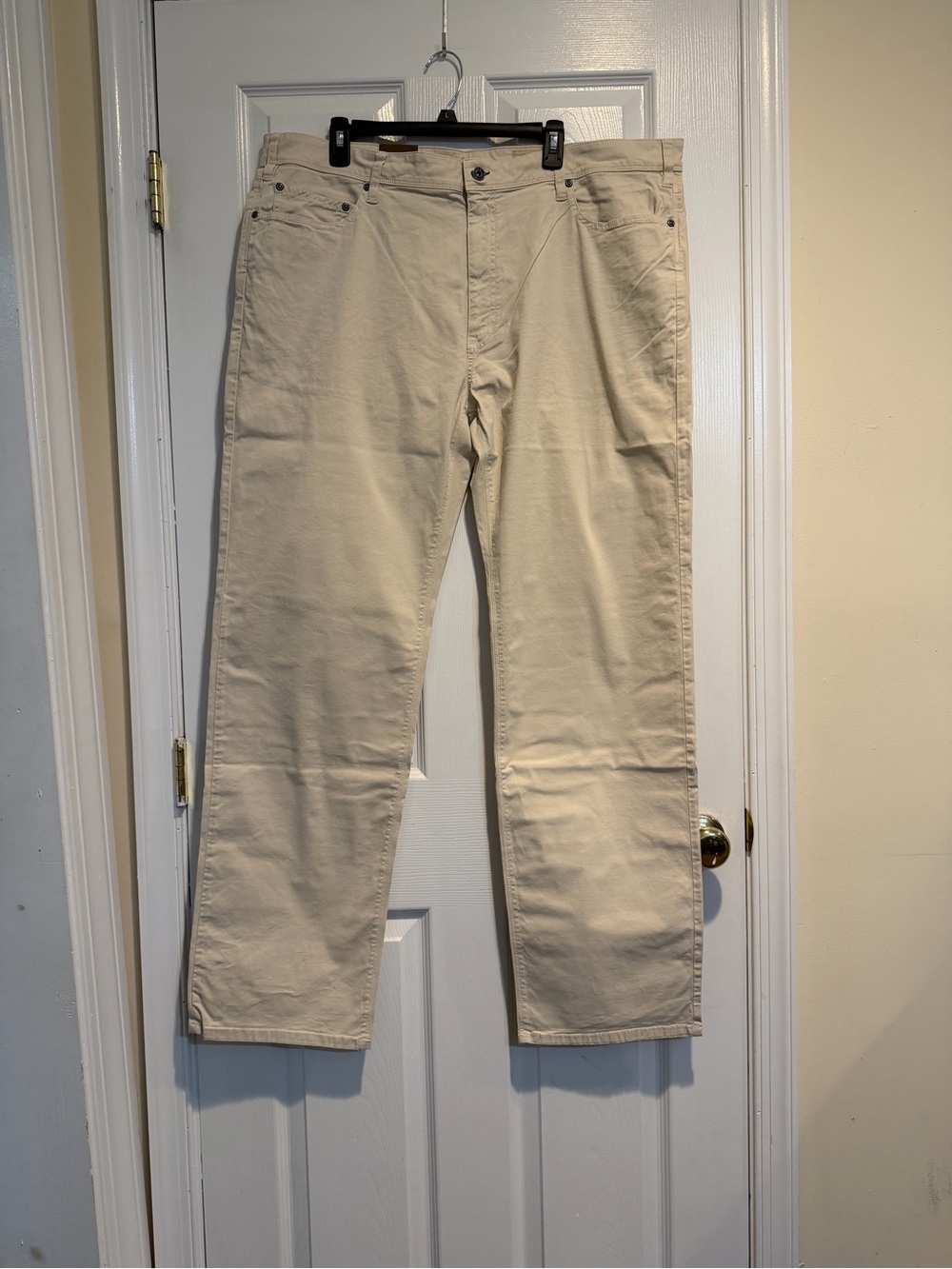 Orvis Men's Straight-Leg Jeans in Beige